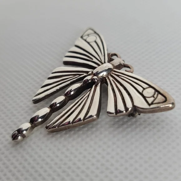 H&H Hand & Hammer Butterfly Brooch/Pin in Sterling Silver - Picture 2 of 6